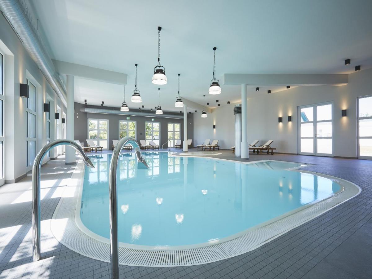 Reetland Am Meer - Premium Reetdachvilla Mit 3 Schlafzimmern, Sauna Und Kamin F14 Dranske Exterior photo